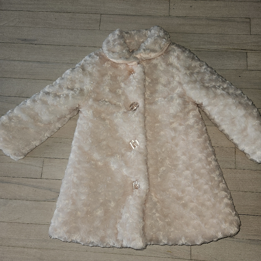 Faux fur rosette coat